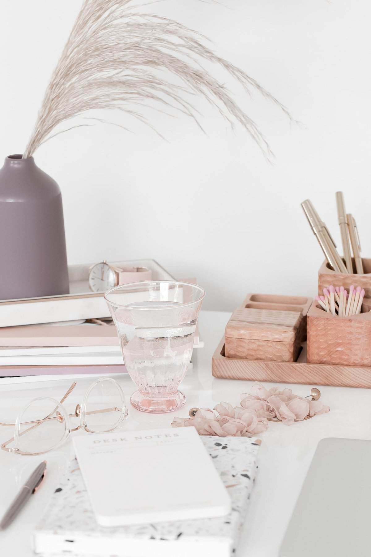 34 Chic Pink Home Office Ideas for a Stylish Workspace - Work Well Remote