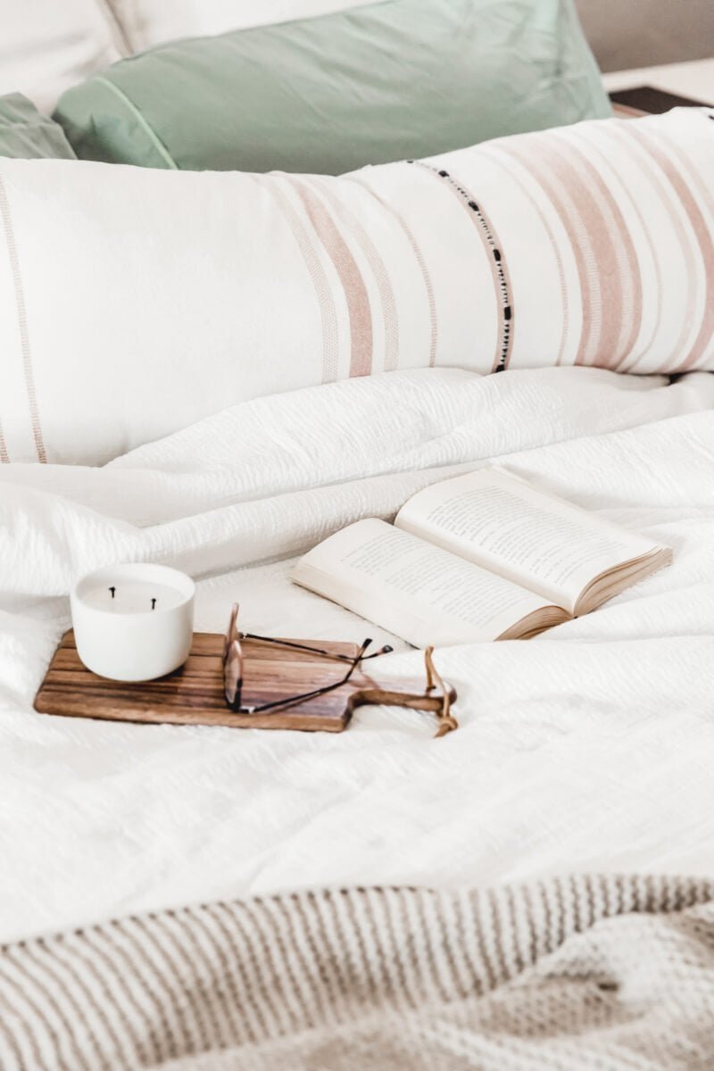 26 Simple Bedroom Ideas for Small Rooms - Work Well Remote