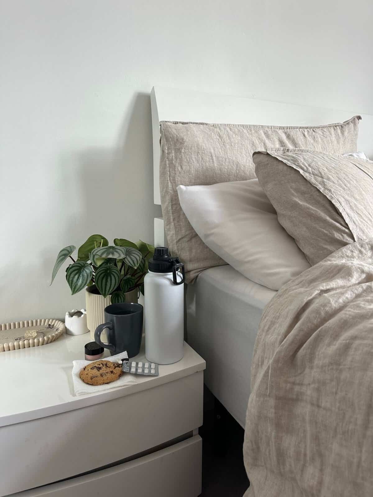 27 Stunning Aesthetic Bedroom Ideas - Work Well Remote