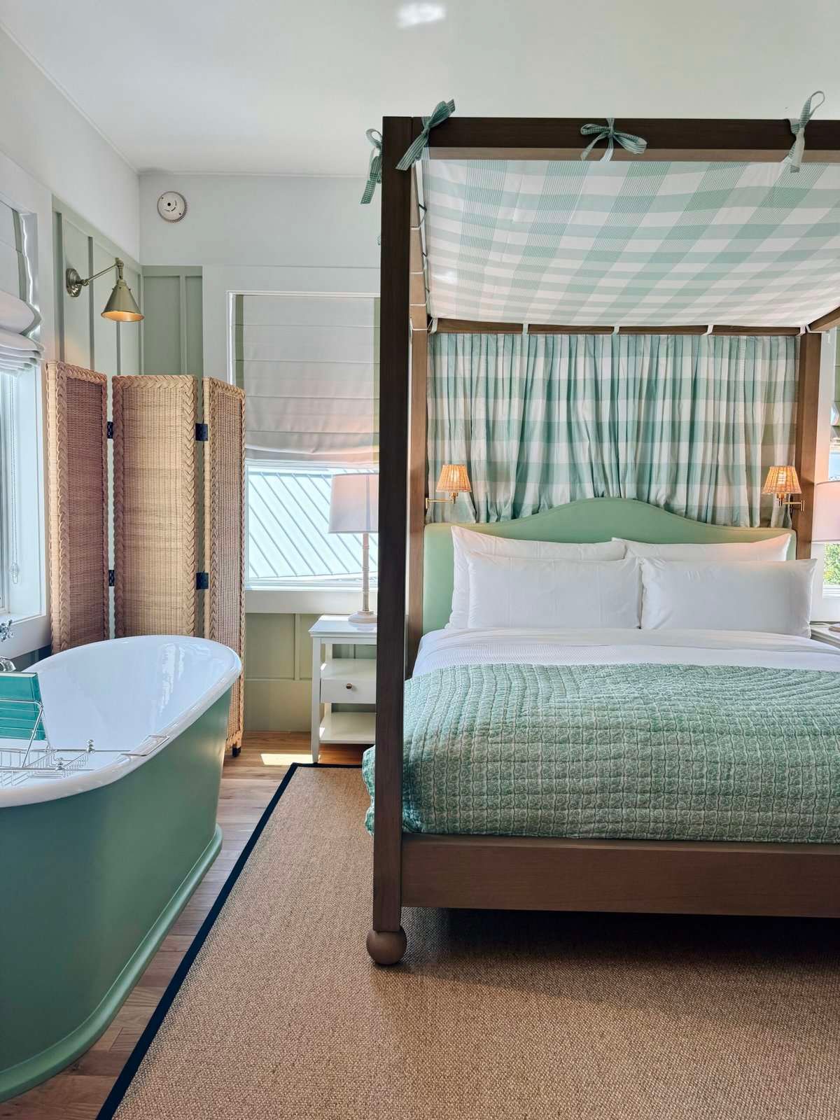 27 Stunning Aesthetic Bedroom Ideas - Work Well Remote