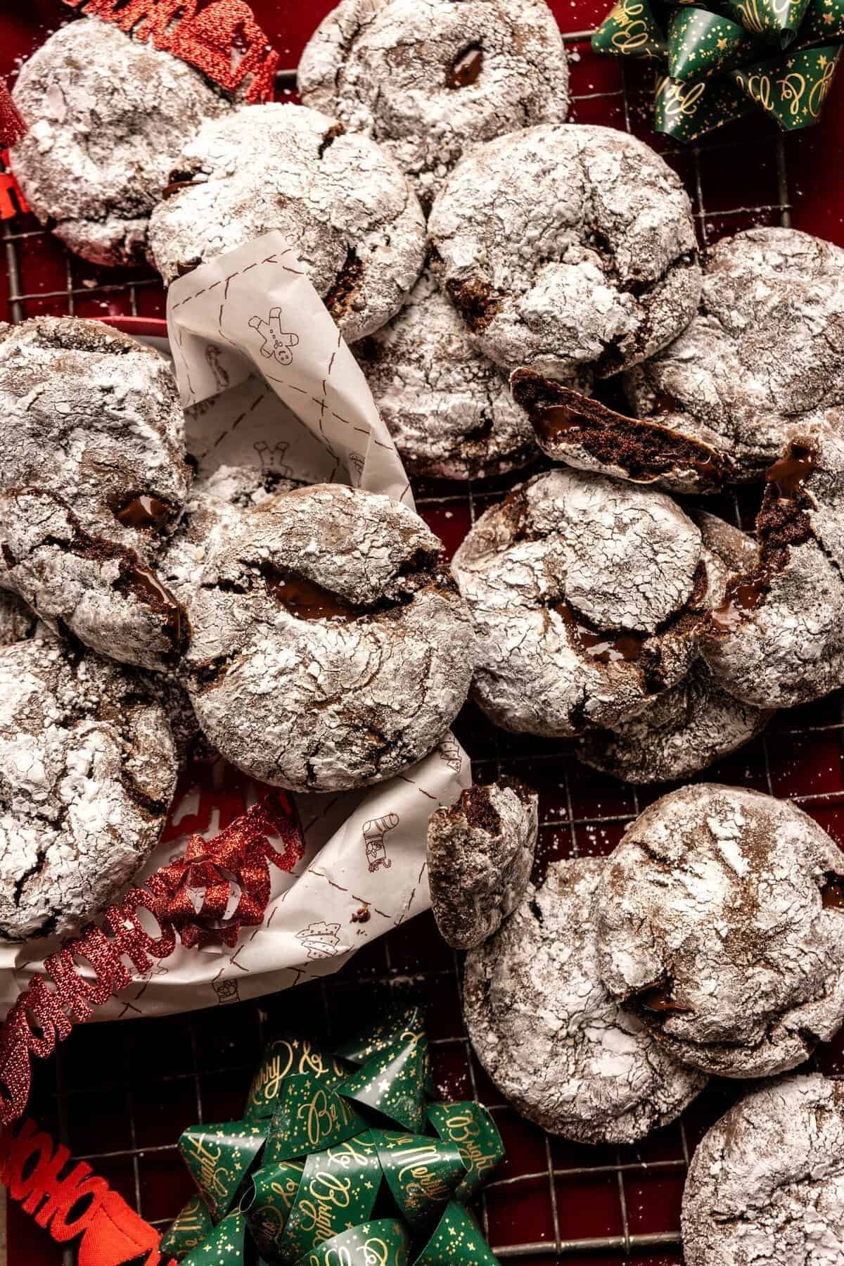 Gooey chocolate crinkle cookies