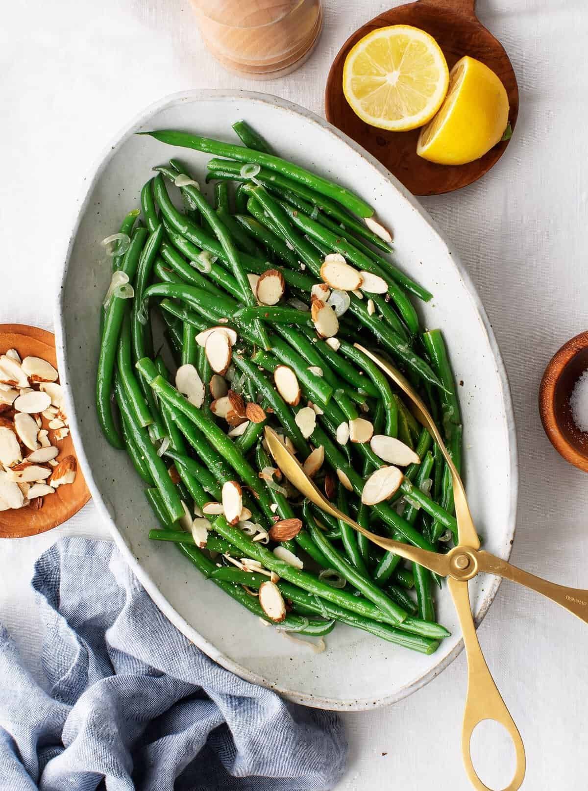 Green beans almondine with toasted almonds