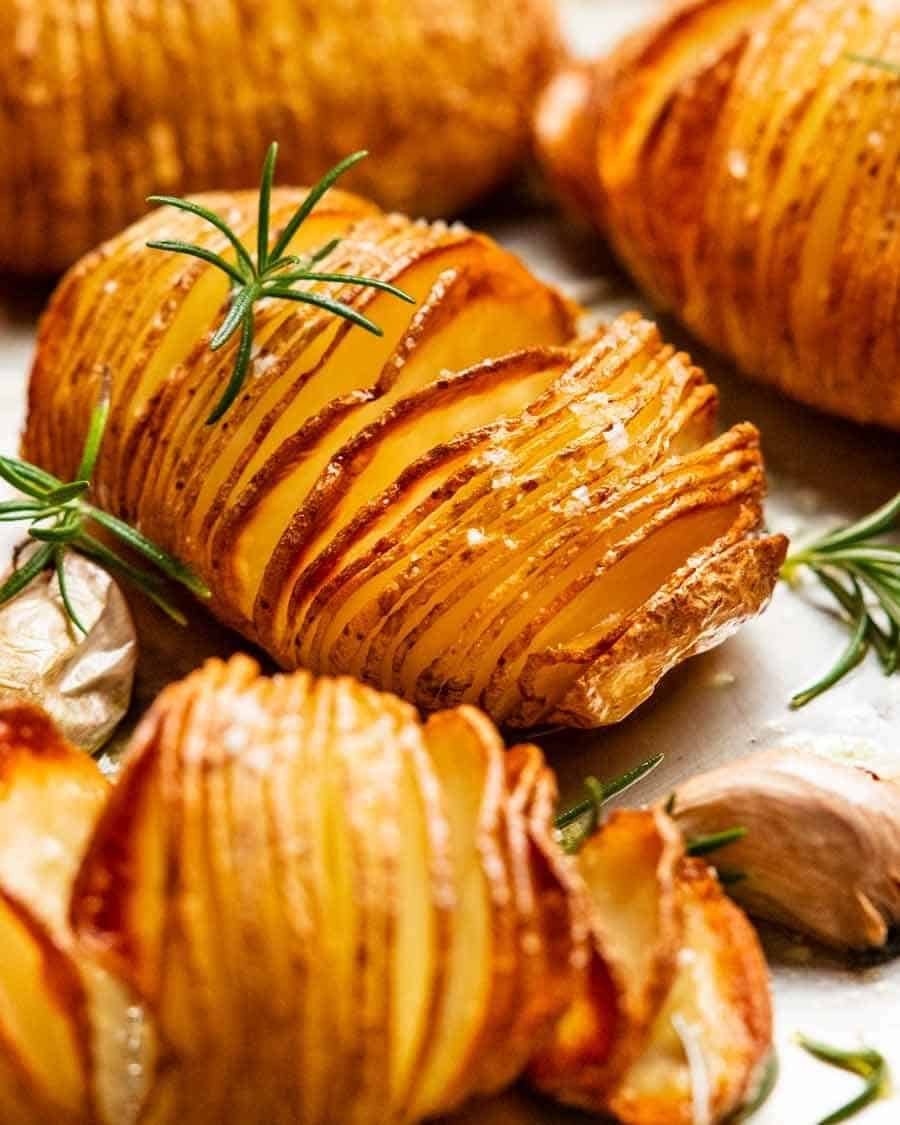Crispy hasselback potatoes with rosemary