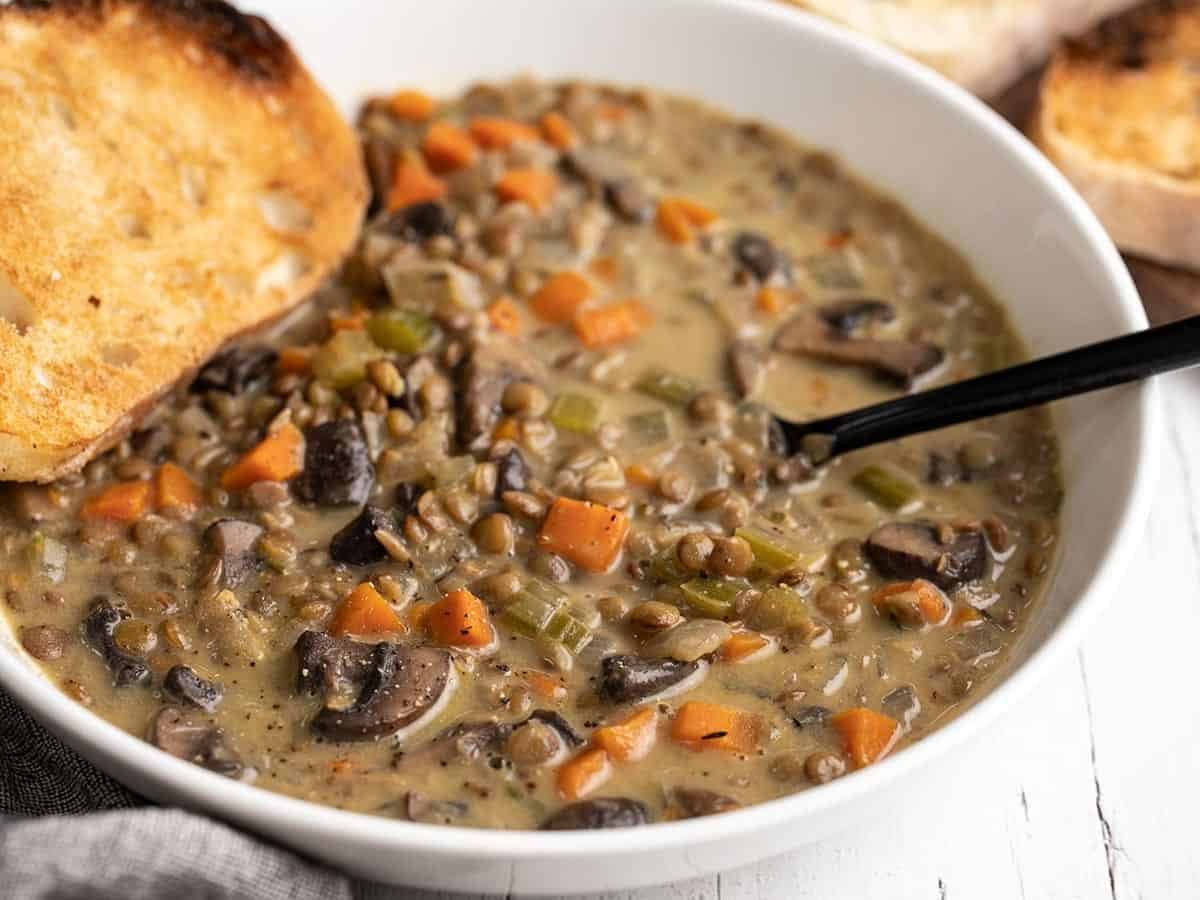 Creamy lentil vegetable soup
