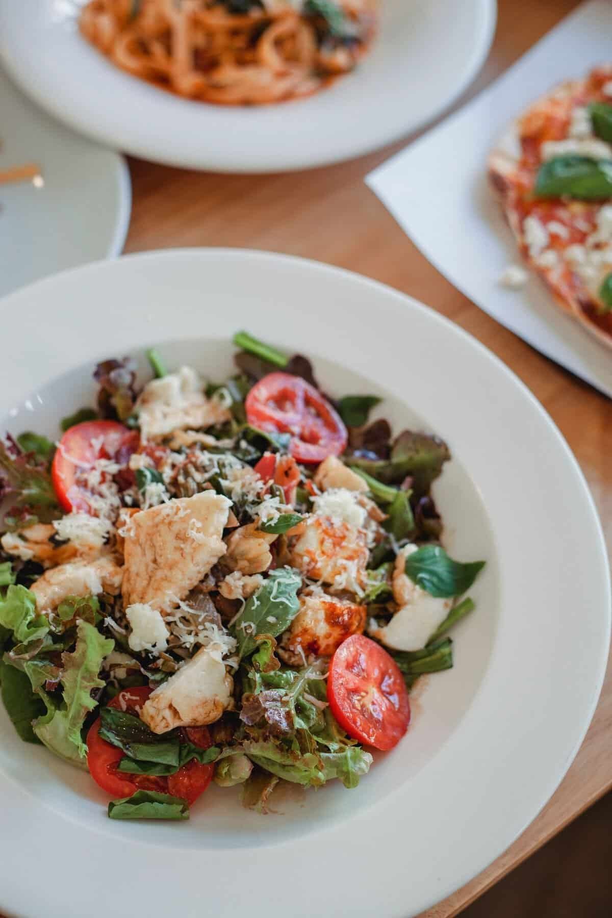 Pear and Gorgonzola Salad with Walnuts