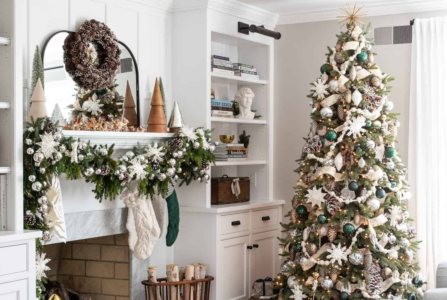 Snowy Pinecone Christmas Tree