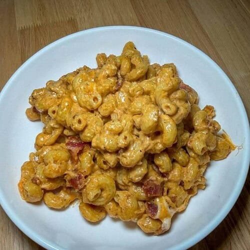 Spicy Bacon Mac and Cheese