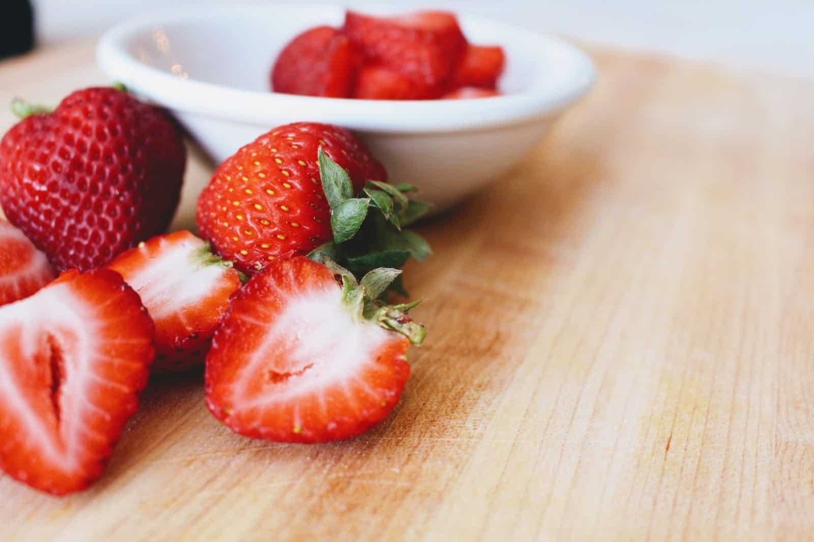 Strawberry Spinach Salad with Chicken