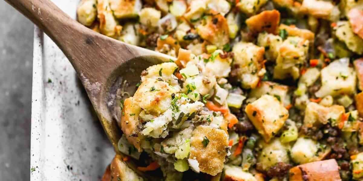 12 Easy Thanksgiving Side Dishes Everyone Will Love