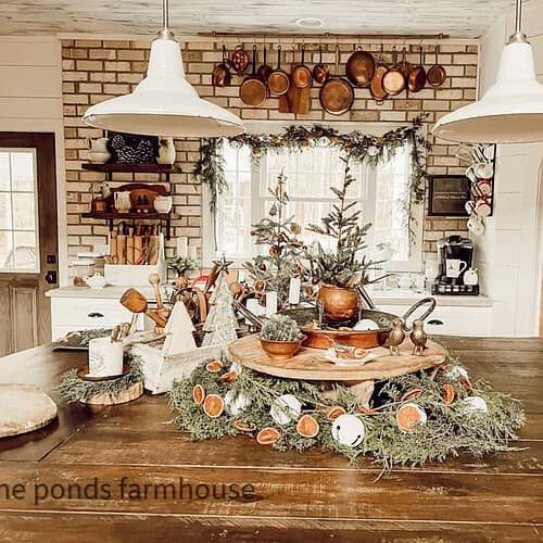 15 Christmas Kitchen Decor Ideas to Make Your Kitchen Feel Festive