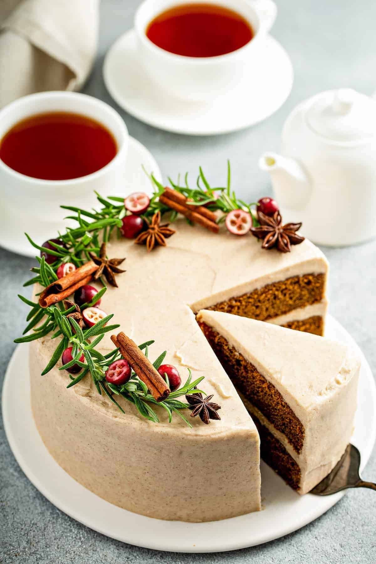 Gingerbread cake with cinnamon cream cheese frosting